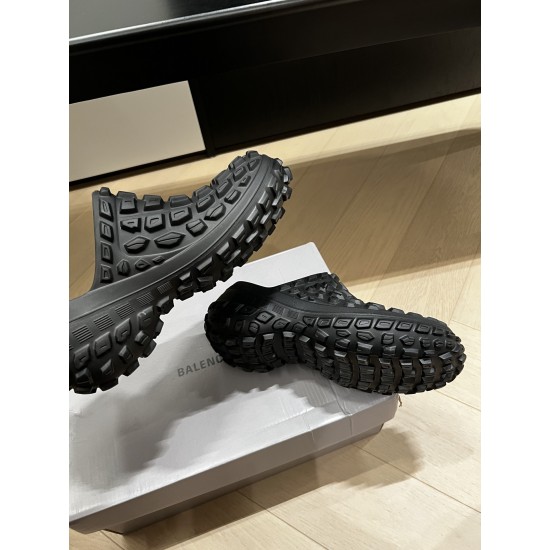 Ba1en*iaga Slippers BBS-025