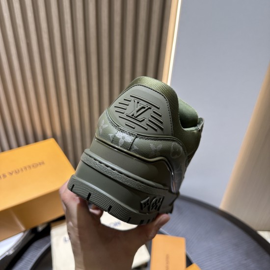 L0uis V*1t*on Sneaker - LL094