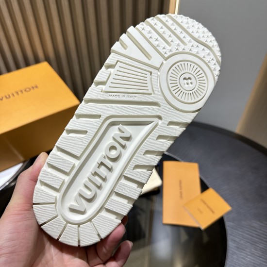 L0uis V*1t*on Sneaker - LL093