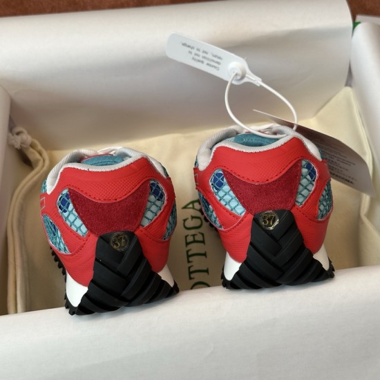 B0T*EGA VENE*A SNEAKERS BV038