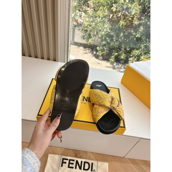 F**di Slides FD002