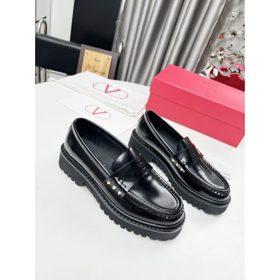 Va1e*ntin0 Loafers VSD032