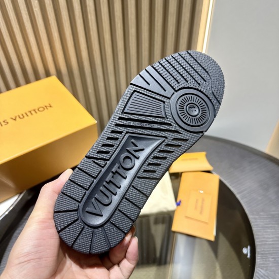 L0uis V*1t*on Sneaker LL043