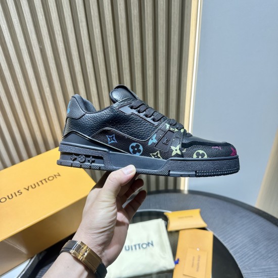 L0uis V*1t*on Sneaker LL043