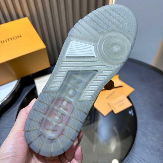 L0uis V*1t*on Sneaker LL039