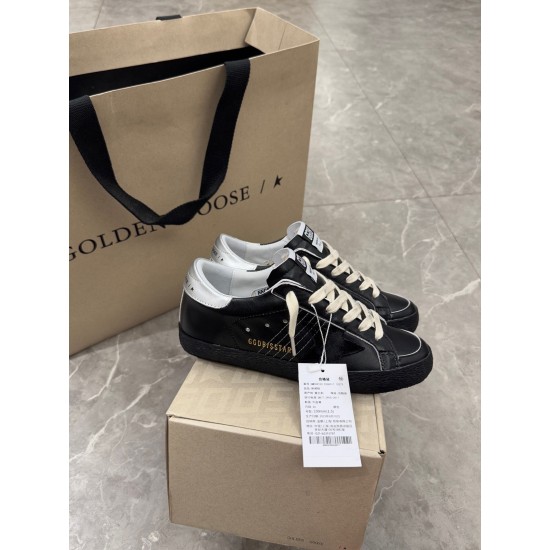 GOLDEN GOOSE SNEAKERS GO030