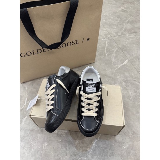 GOLDEN GOOSE SNEAKERS GO030