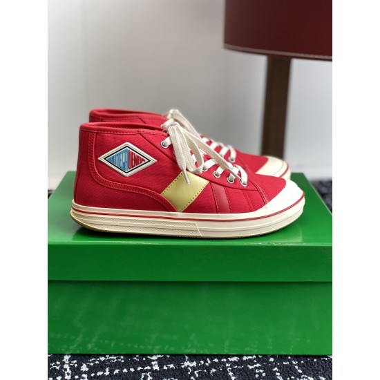 B0T*EGA VENE*A SNEAKERS BV031