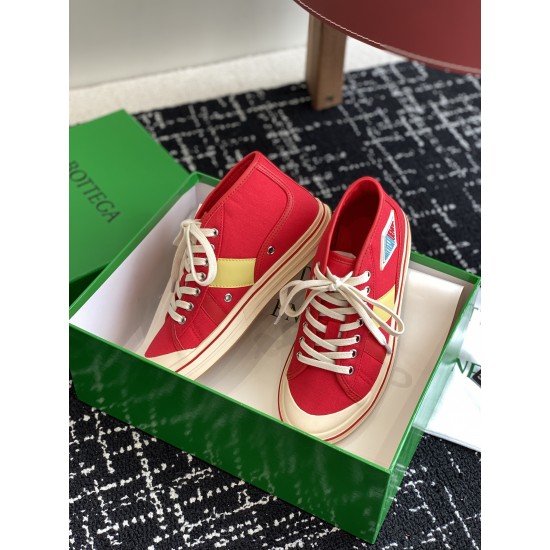 B0T*EGA VENE*A SNEAKERS BV031