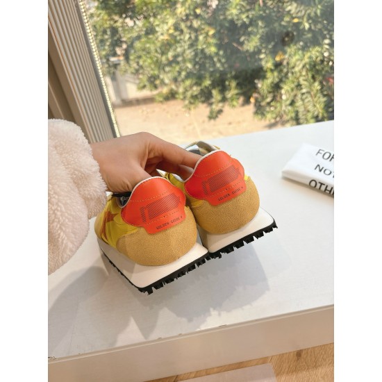 GOLDEN GOOSE SNEAKERS GO016