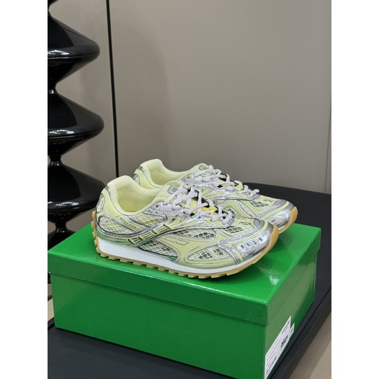 B0T*EGA VENE*A SNEAKERS BV026