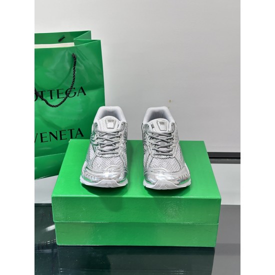 B0T*EGA VENE*A SNEAKERS BV021