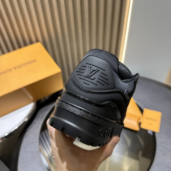 L0uis V*1t*on Sneaker - LL086