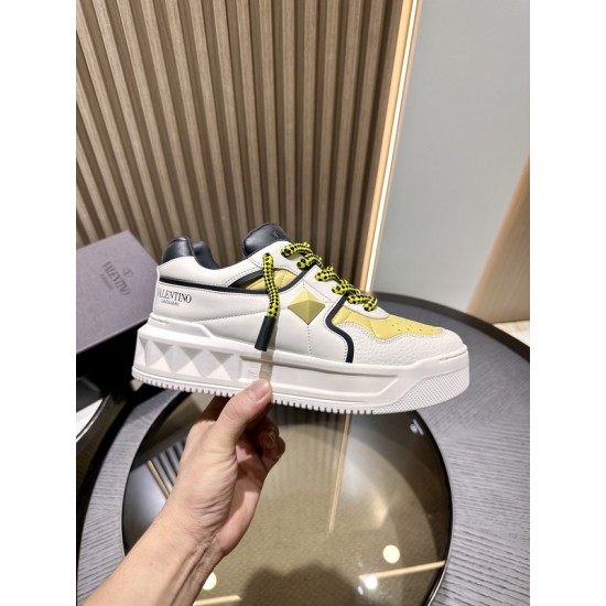 Va1e*ntin0 SNEAKERS VSD029