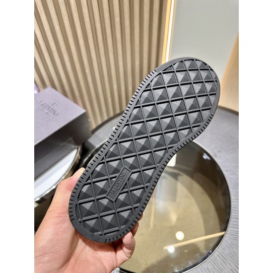 Va1e*ntin0 SNEAKERS VSD024