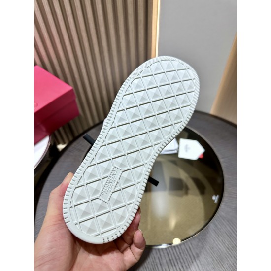 Va1e*ntin0 SNEAKERS VSD019