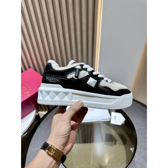 Va1e*ntin0 SNEAKERS VSD019