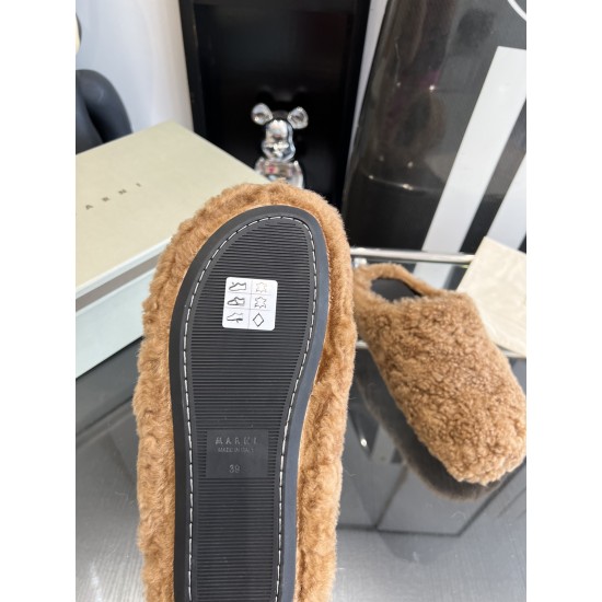 MARNI SLIDES MA011