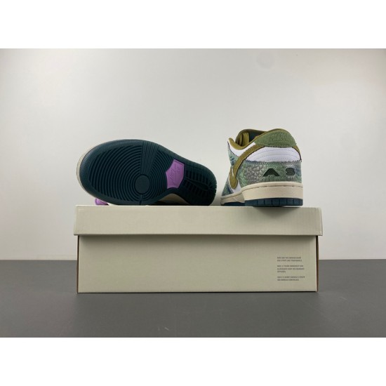 Alexis Sablone x Dunk Low SB 