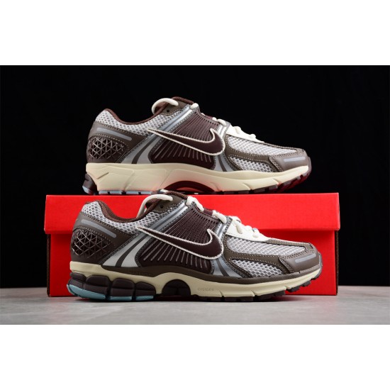 Nike Zoom Vomero 5 Earth Fossil (women