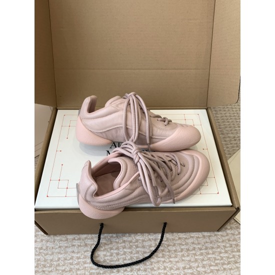 Mcqv*en sneakers - MC057