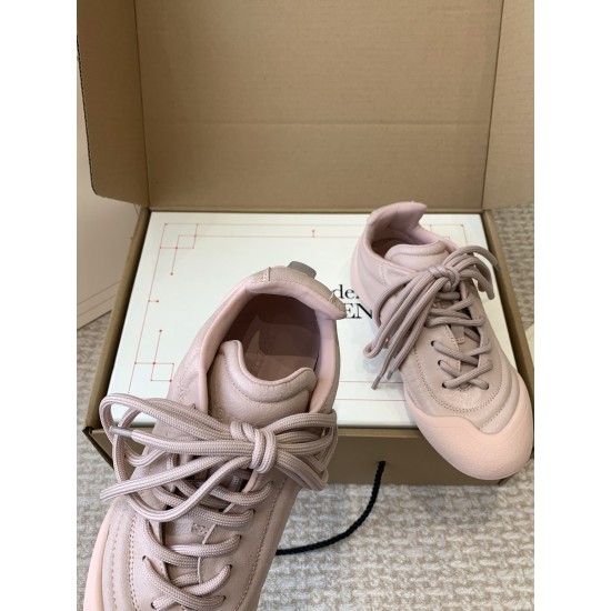 Mcqv*en sneakers - MC057