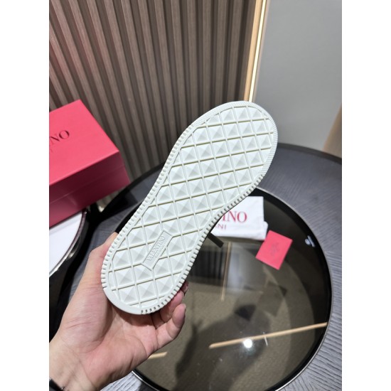 Va1e*ntin0 SNEAKERS VSD013