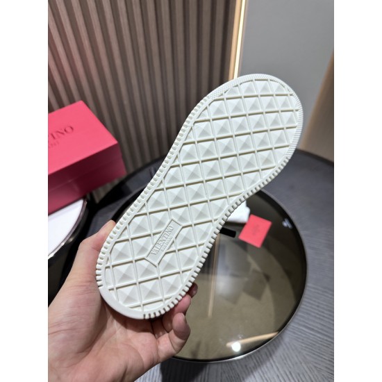 Va1e*ntin0 SNEAKERS VSD012