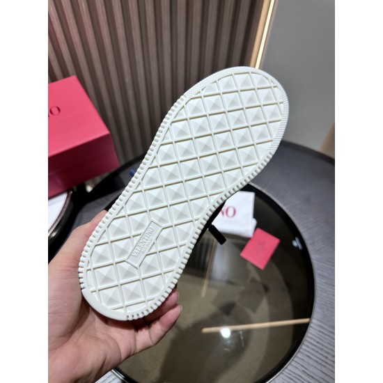 Va1e*ntin0 SNEAKERS VSD011