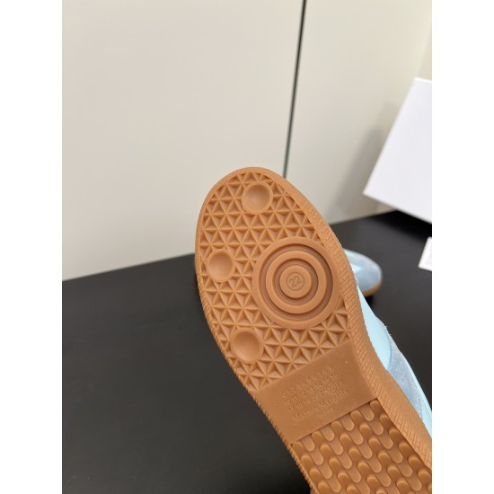 Ma1s0n Marg*e1a Sneakers MM008