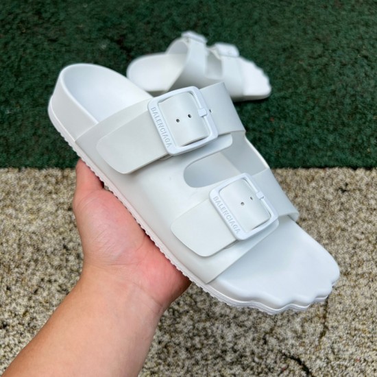 Ba1en*iaga Slippers BBS-019