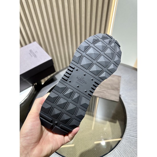 Va1e*ntin0 SNEAKERS