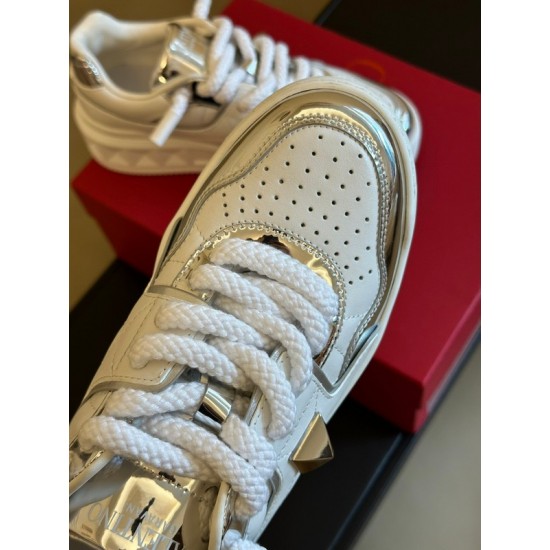 Va1e*ntin0 SNEAKERS