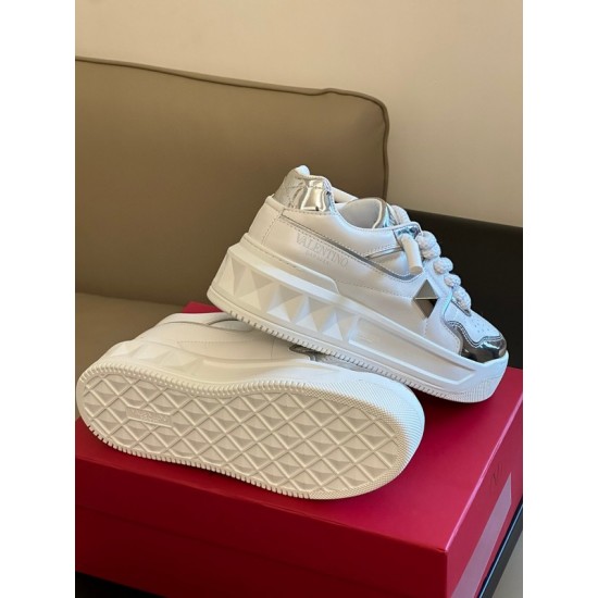 Va1e*ntin0 SNEAKERS