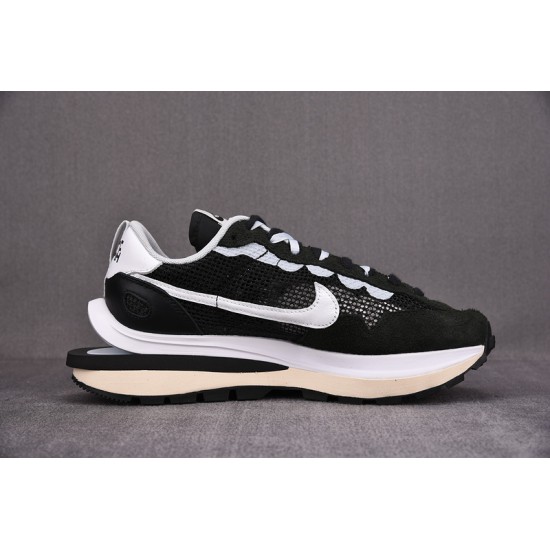 Nike Vaporwaffle sacai Black White Men