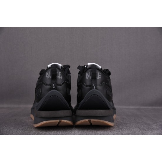 NIKE VAPORWAFFLE SACAI 